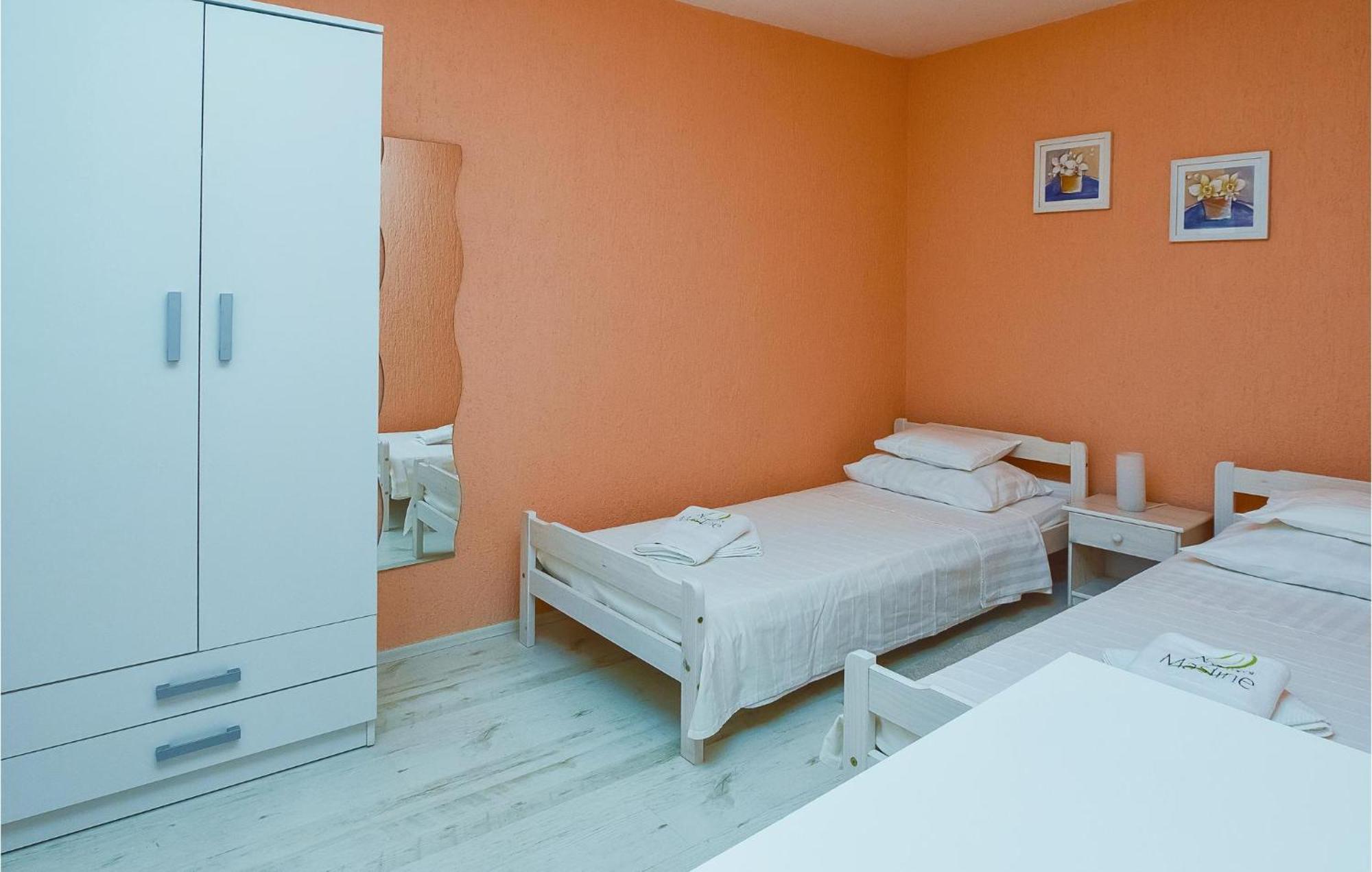 Apartment Stjepana 05 Dugi Rat Eksteriør billede