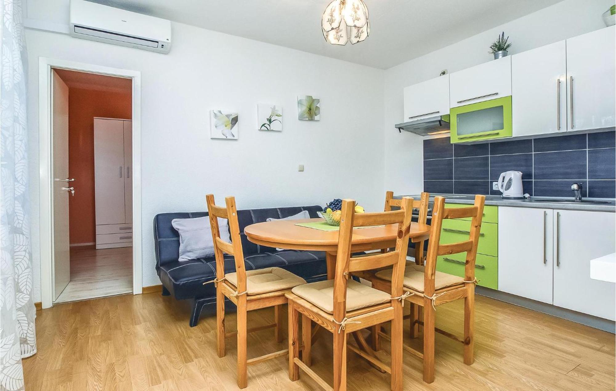 Apartment Stjepana 05 Dugi Rat Eksteriør billede