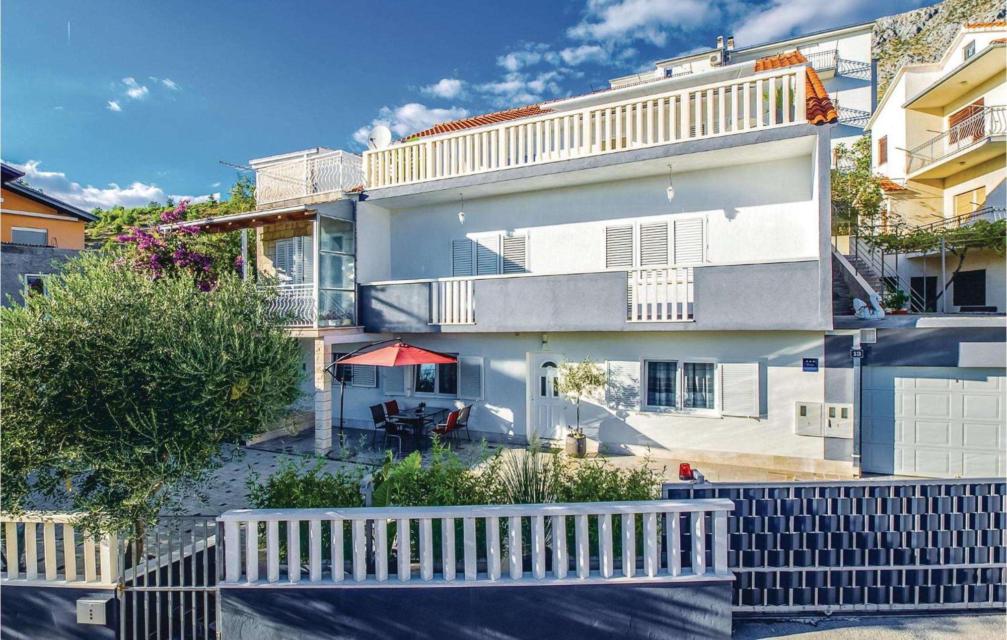 Apartment Stjepana 05 Dugi Rat Eksteriør billede